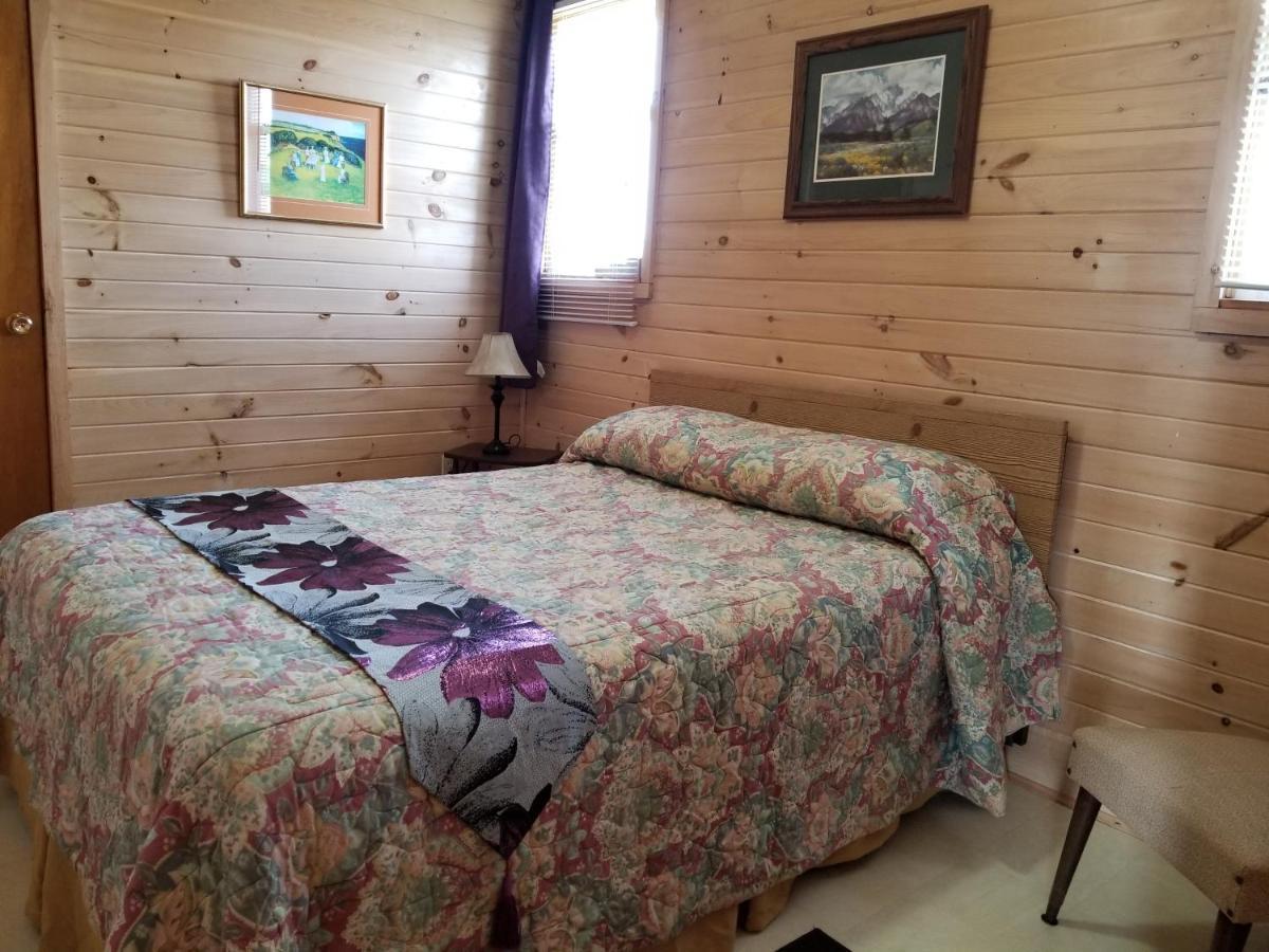 Blue Spruces Cottages Hampton Εξωτερικό φωτογραφία