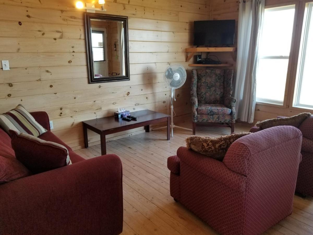 Blue Spruces Cottages Hampton Εξωτερικό φωτογραφία