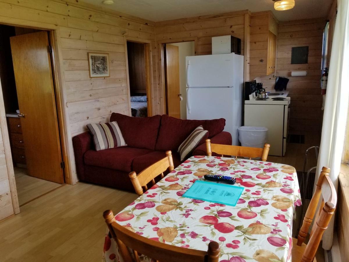 Blue Spruces Cottages Hampton Εξωτερικό φωτογραφία