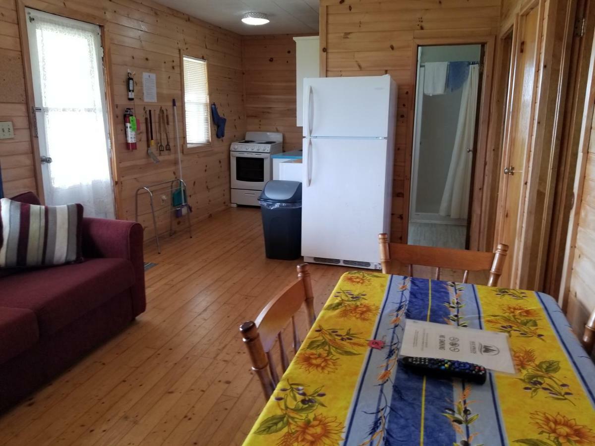 Blue Spruces Cottages Hampton Εξωτερικό φωτογραφία